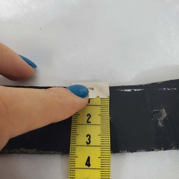 Vintage Levi’s Genuine Leather Black Belt - Picture 11 of 11